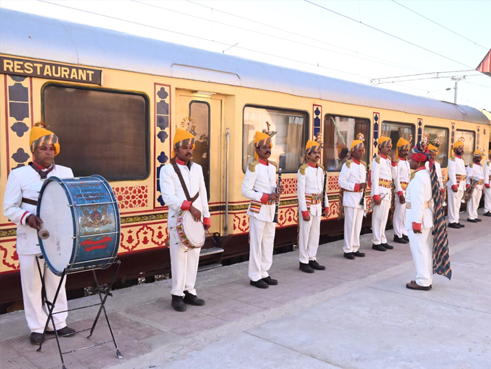 Palace On wheels